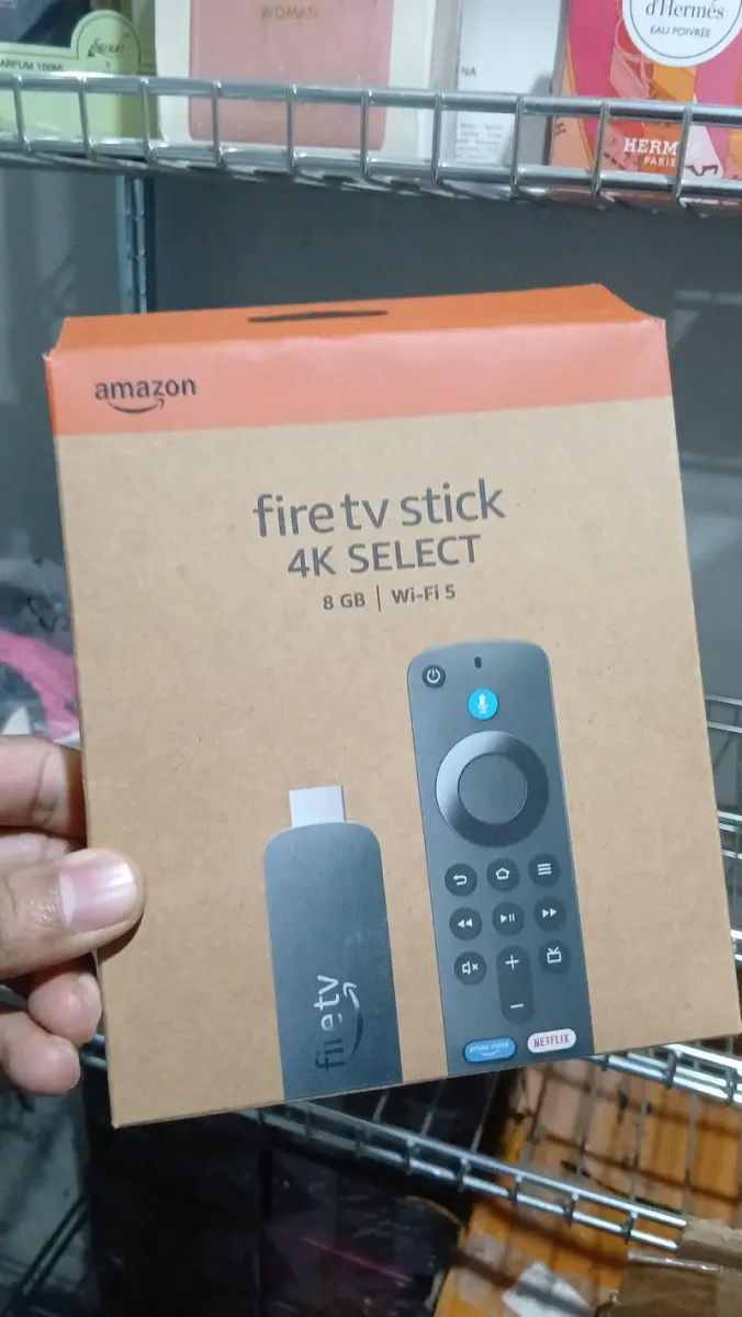 AMAZON STREAMING MEDIA PLAYER FIRE TV STICK 4K SELECT (2025) WITH ALEXA VOICE REMOTE 8GB - BLACK