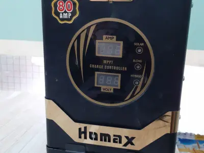 HOMAX MPPT SOLAR CHARGE CONTROLLER 80 A 12V/24 V - photo 1
