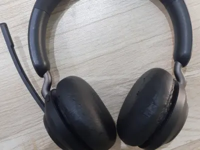 Jabra Evolve2 65 Headset Engineered to keep you agile. - photo 1