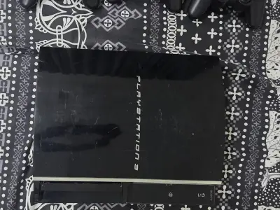 ps3 Fat (Jailbroken) and ps4 fat for sale