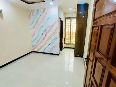 5 MARLA HOUSE NEW HOUSE FOR SALE G-11 ISLAMABAD ALL FACILITY AVAILABLE CDA PPROVED - photo 2