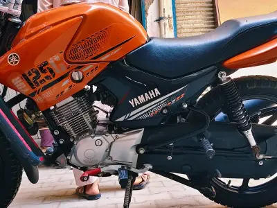 Yamaha YBR 125G (2024) – Orange – Fully Upgraded – Peshawar Registered