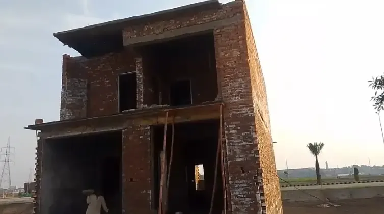 5 Marla Grey Structure House For Sale In Crystal Block, Park View City Lahore