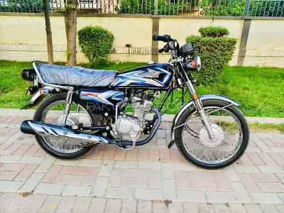 Honda CG 125 Model 2025 | 1200 KM Driven | Like New | Urgent Sale - photo 1