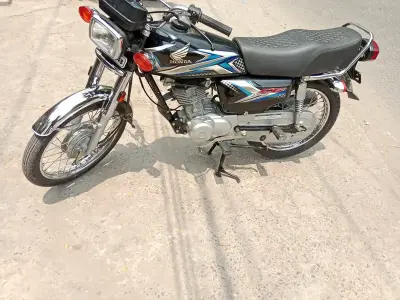 | Honda | CG 125 | Model 2025 | Condition 10/10 |