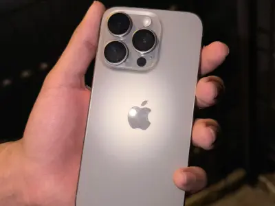 IPhone 15 Pro - photo 1