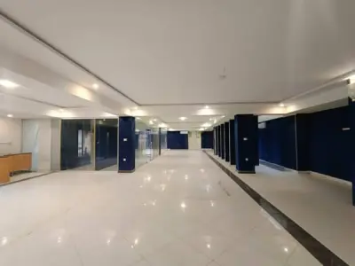 3600 Sqft Sami Furnished Commercial Space For Office Available On Rent Located In Gulberg Greens Buisness Square - photo 1