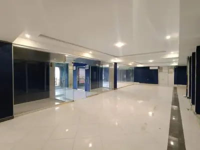 3600 Sqft Sami Furnished Commercial Space For Office Available On Rent Located In Gulberg Greens Buisness Square - photo 5