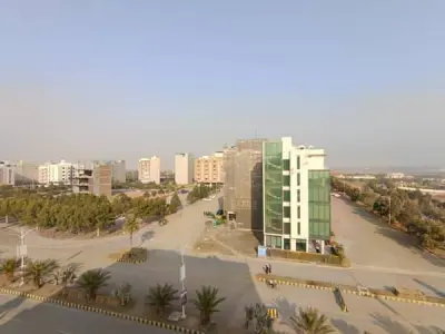3600 Sqft Sami Furnished Commercial Space For Office Available On Rent Located In Gulberg Greens Buisness Square - photo 10