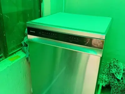 signature dishwasher for sale new excellent condition