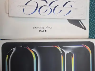Apple iPad Pro M4 complete box
