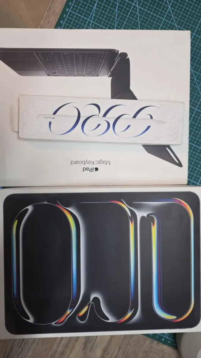 Apple iPad Pro M4 complete box