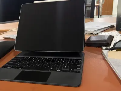 iPad pro 12.9 M1 256/8 (5th gen) cellular/magic keyboard/ugreen pencil