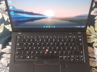 LENOVO Ryzen 7 (8Cores - 16CPUs) 4K Display 2160p 13.3"LED 2GB-Graphic
