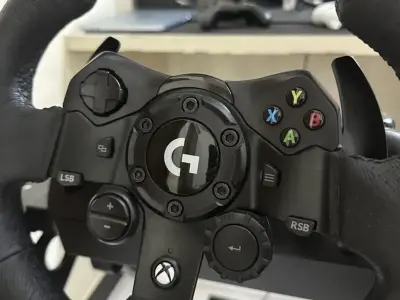 Logitech G923 TrueForce with shifter for Xbox and pc