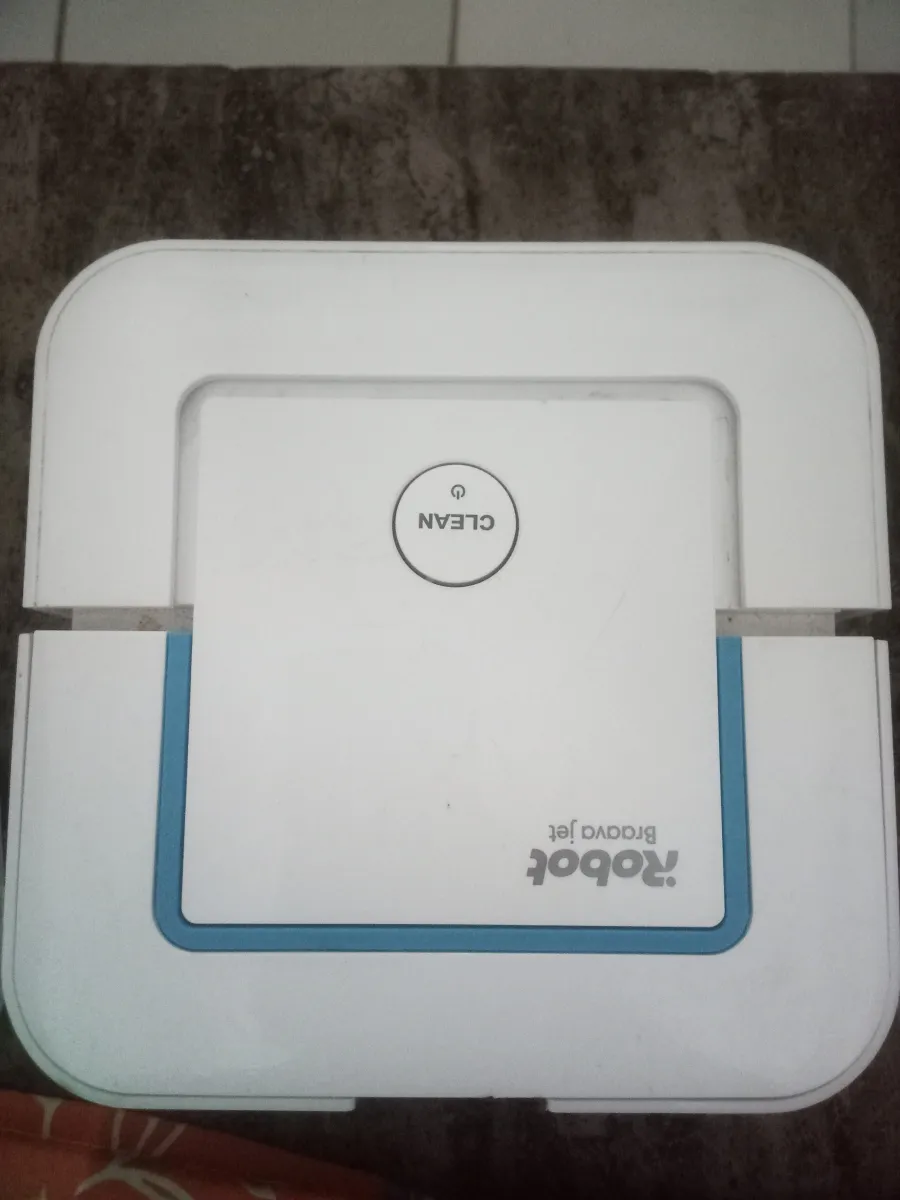 Robot Braava jet 240 cleaning Robot original   Jo pasia samj aya btao or le jao
