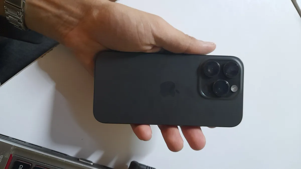 iPhone 15 Pro 256GB JV