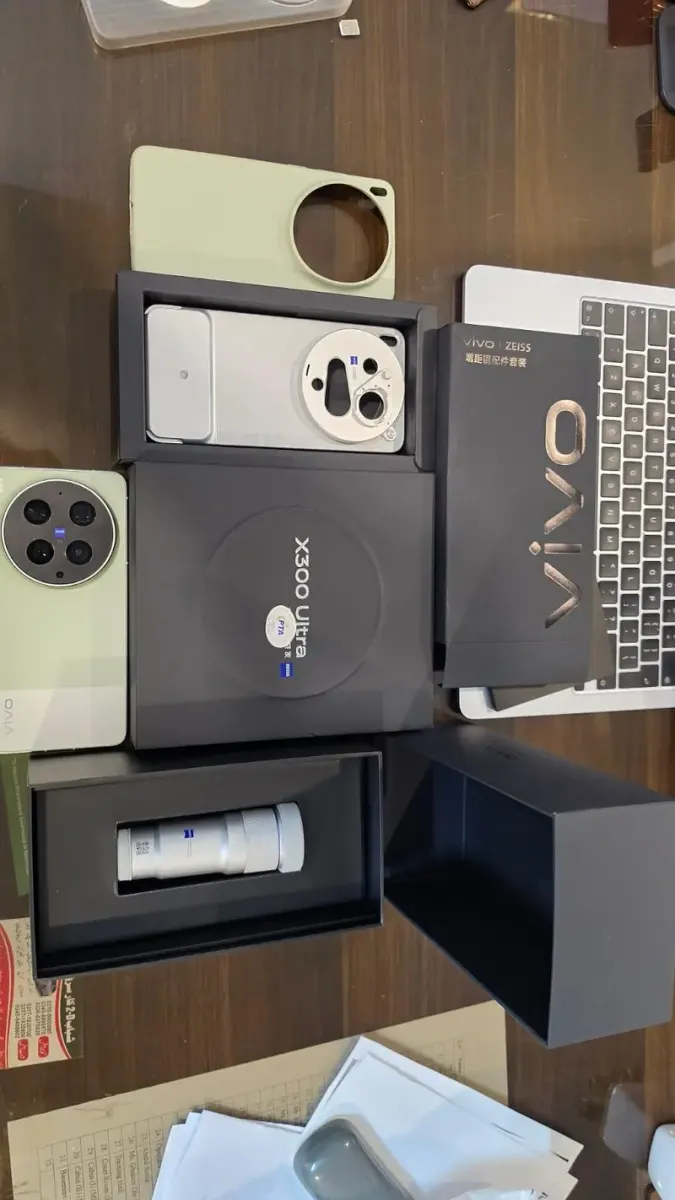 vivo x300 ultra with camera kit 12.512 non pta