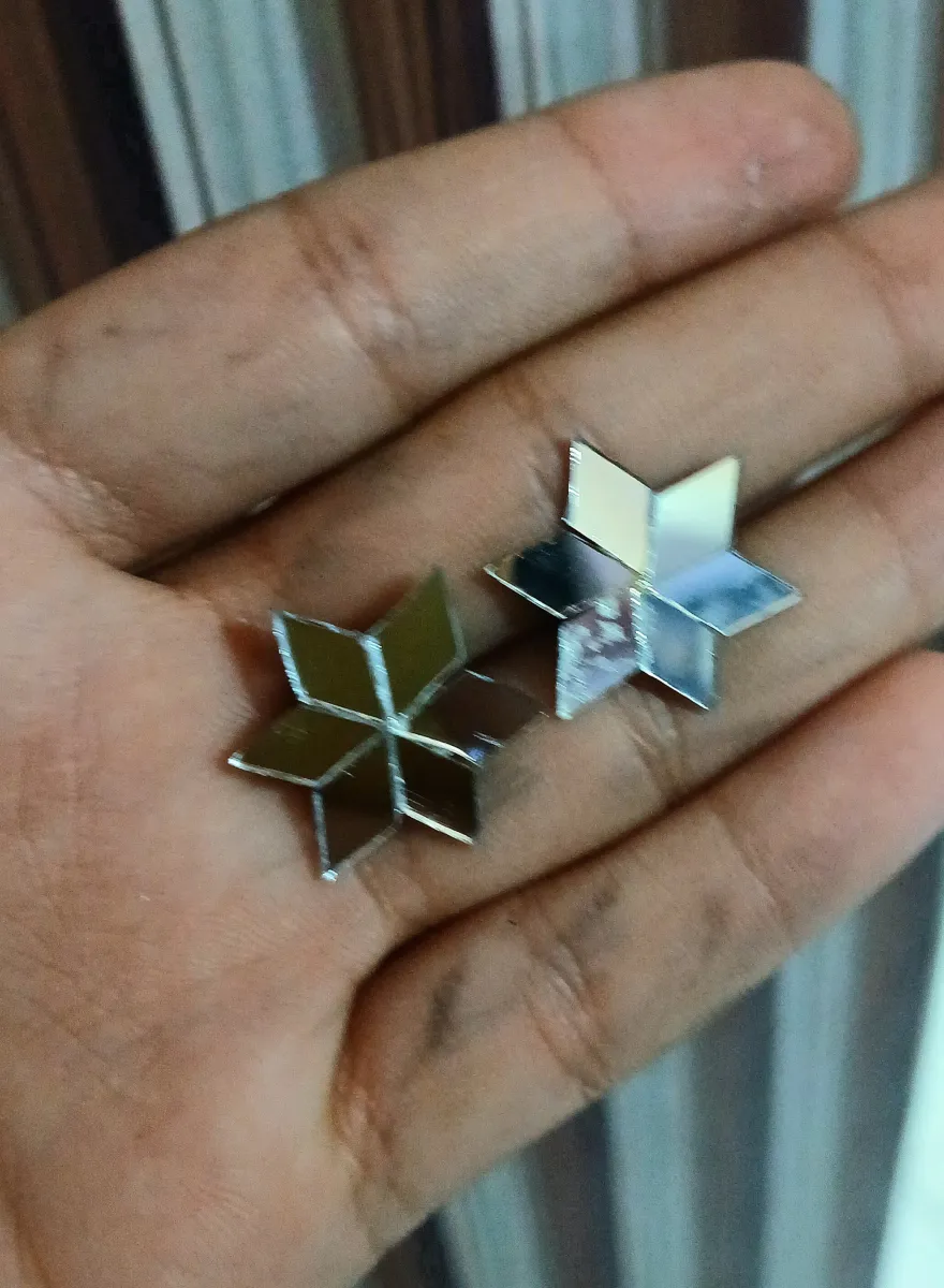 Mirror studs